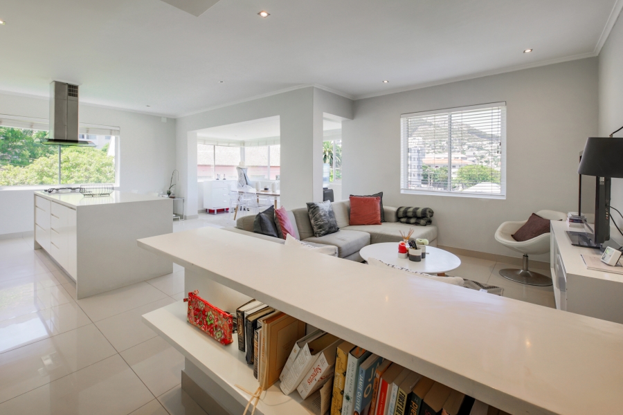 To Let 2 Bedroom Property for Rent in Sea Point Western Cape